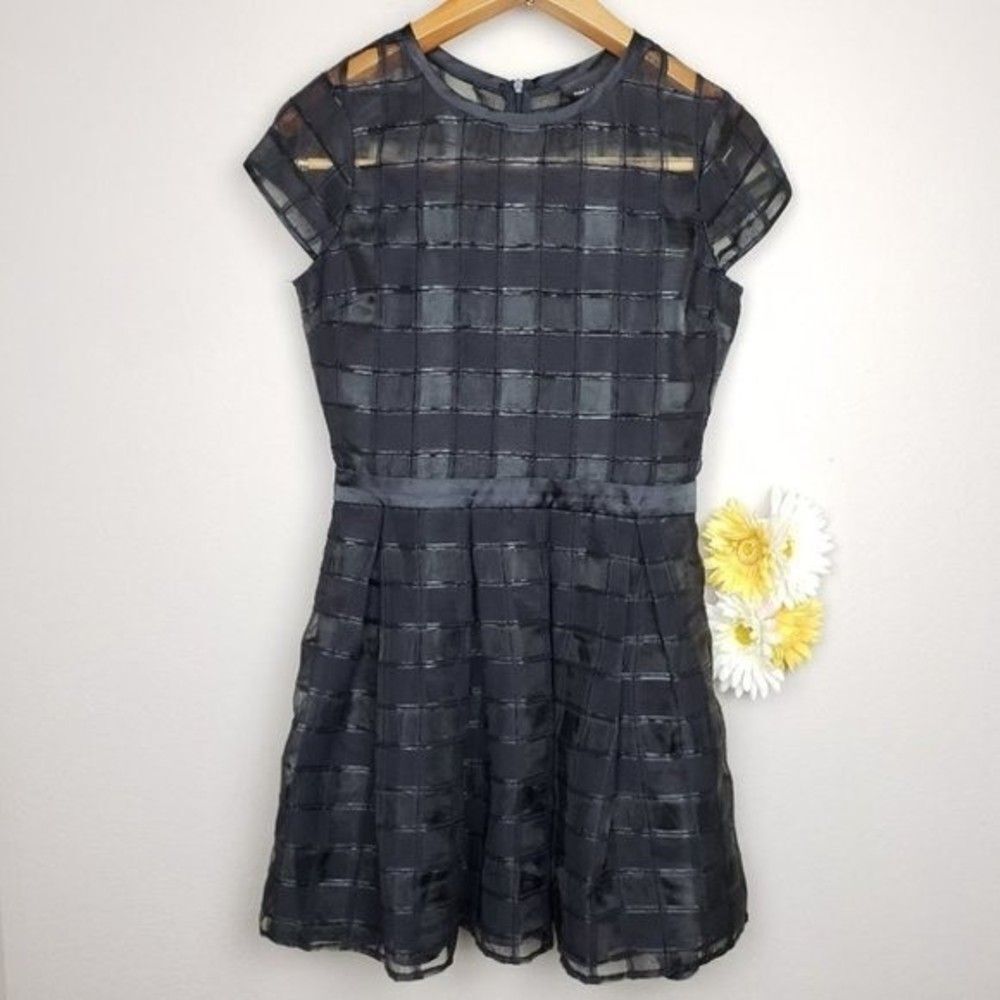 Romeo & Juliet Couture Skater Dress Black size small